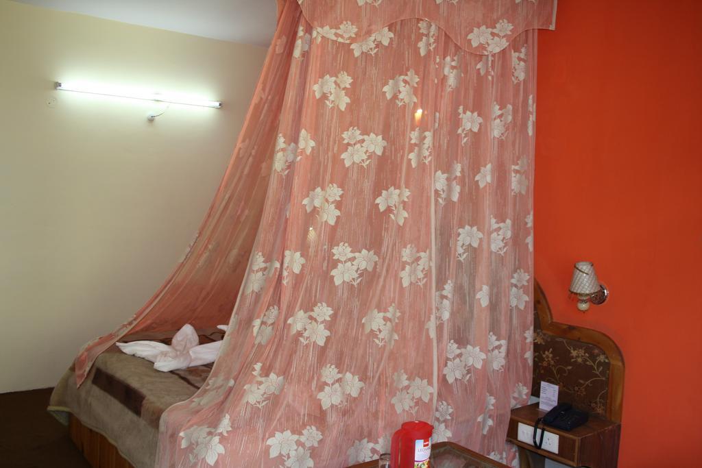 Hotel Ocean Blue Manali Eksteriør bilde