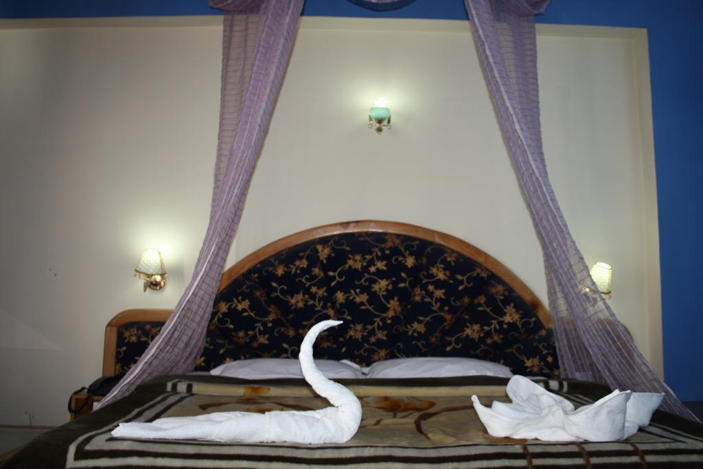 Hotel Ocean Blue Manali Eksteriør bilde